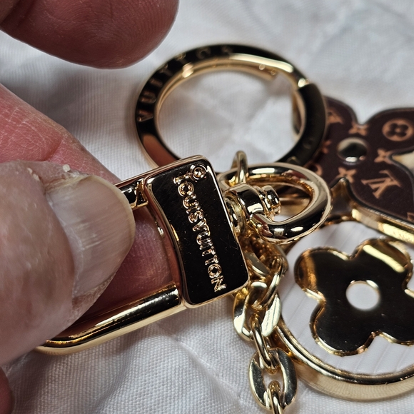 <AUTH> Louis Vuitton Gold and Pink Keychain Charm NEW W/Callout On Engraving - Picture 8 of 10